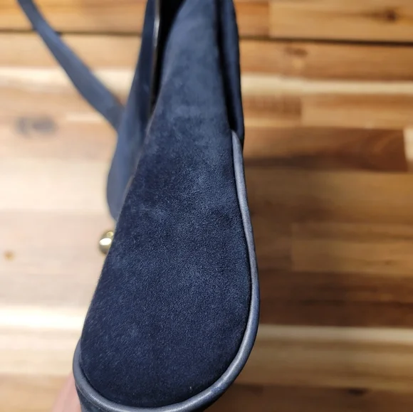 Vintage Rare Suede Gucci bag!! FIRM PRICE ‼️ - Picture 6 of 9